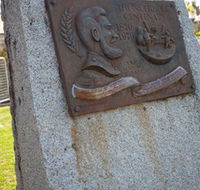 Thunderbolt's Statue and Constable Walker Memorial - VIC Tourism
