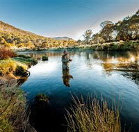 Fly Fishing Tumut - VIC Tourism