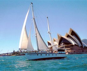 A Luxury Yacht On Sydney Harbour - VIC Tourism 1
