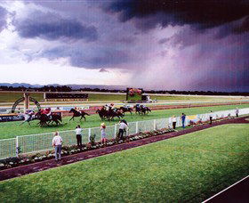 Clarendon NSW VIC Tourism
