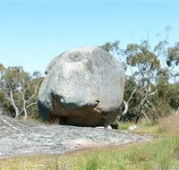 Tolmer Rocks - VIC Tourism