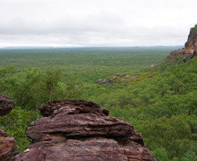 Barrk Sandstone Walk - VIC Tourism 0