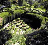 Umpherston Sinkhole - VIC Tourism