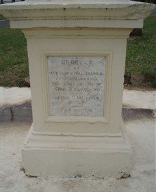 The Coronation Lamp Memorial - VIC Tourism 1
