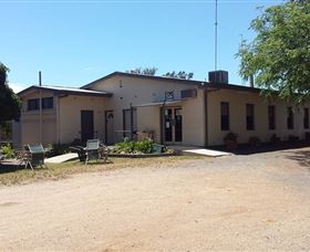 The Farmers Inn At Burrumbuttock - VIC Tourism 1