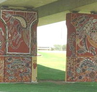 Cowra Bridge Pylons - VIC Tourism