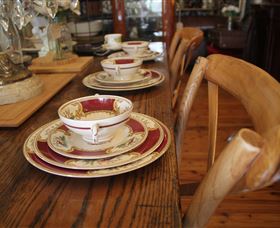 Peachtree Antiques - VIC Tourism 7