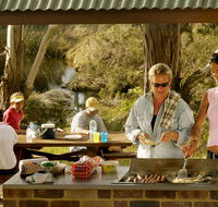 Apsley Falls picnic area - VIC Tourism