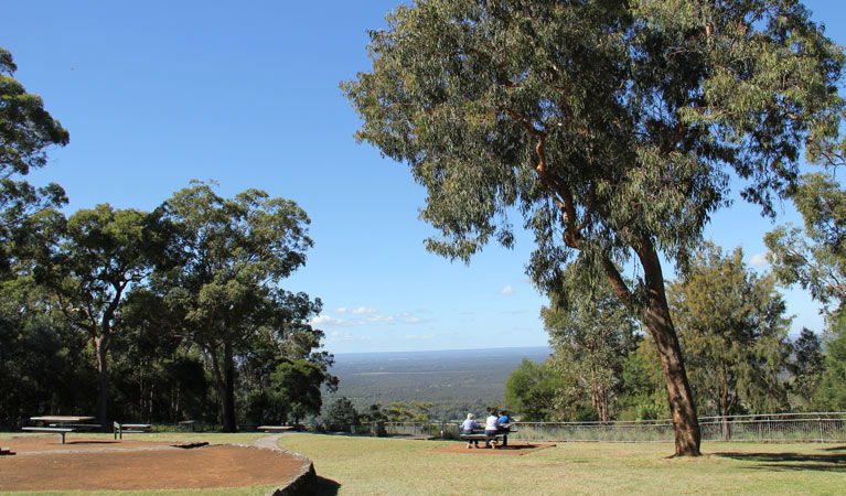 Hawkesbury Heights NSW VIC Tourism