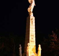 Cenotaph and Memorial Gates - VIC Tourism