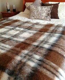 Australian Alpaca Barn - Morpeth - VIC Tourism 2