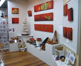 Ferry Park Gallery - VIC Tourism 1