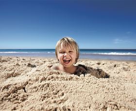 Surfers Paradise Beach - VIC Tourism 3