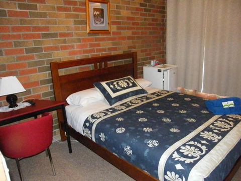 Boomers Guest House Hamilton - VIC Tourism 0