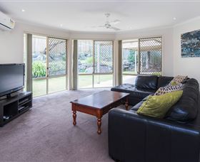 At Theme Park Central Holiday House - VIC Tourism 2