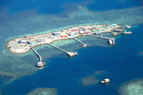 Abrolhos Islands Fixed-Wing Scenic Flight - VIC Tourism 5