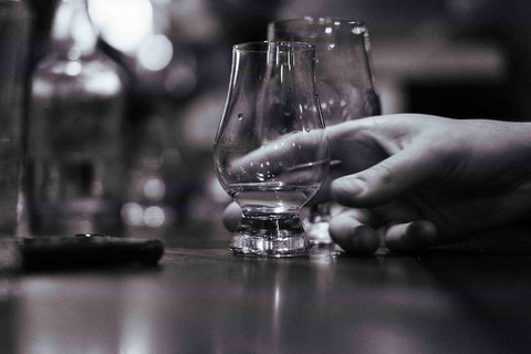 Melbourne History & Whisky Bars Tour - VIC Tourism 1