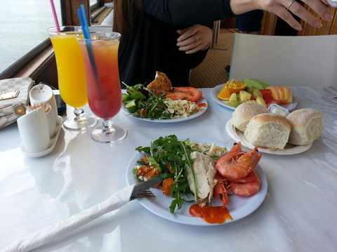 Lunch Buffet Cruise On The Gold Coast - VIC Tourism 6