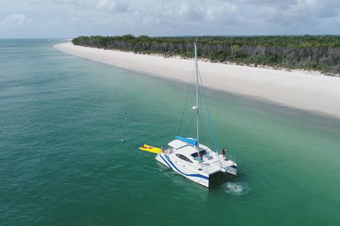 Fraser Island & Dolphin Sailing Adventure - VIC Tourism 8