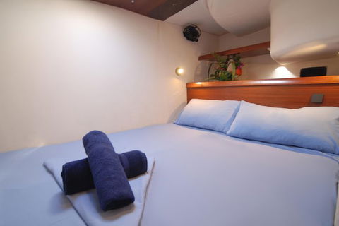 2-Night Whitsundays Sailing Adventure: Whitsunday Getaway - VIC Tourism 1