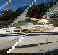 Townsville Lunchtime Sailing Cruise Boat Tour - VIC Tourism