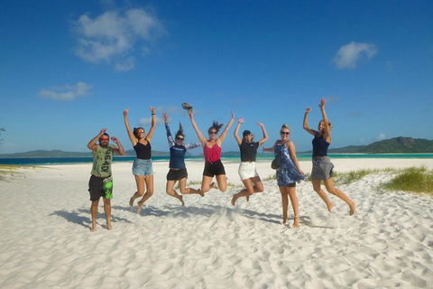 2-Day Whitsundays Sailing Adventure: Summertime - VIC Tourism 3