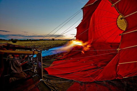 Early Morning Ballooning In Alice Springs - VIC Tourism 5