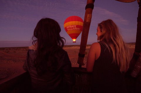 Early Morning Ballooning In Alice Springs - VIC Tourism 8