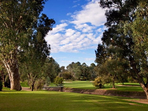 Commercial Golf Course - VIC Tourism 0