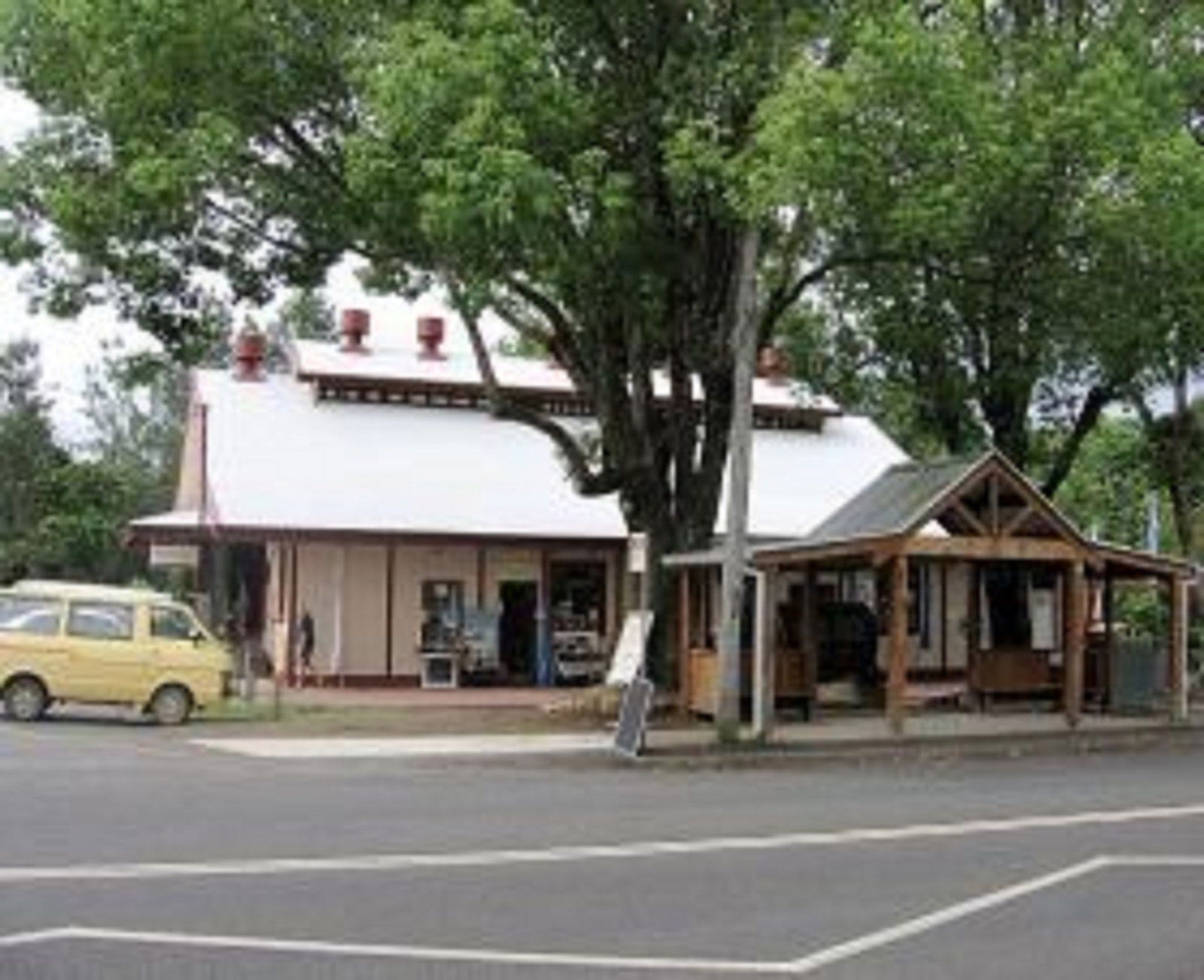 Uki NSW VIC Tourism