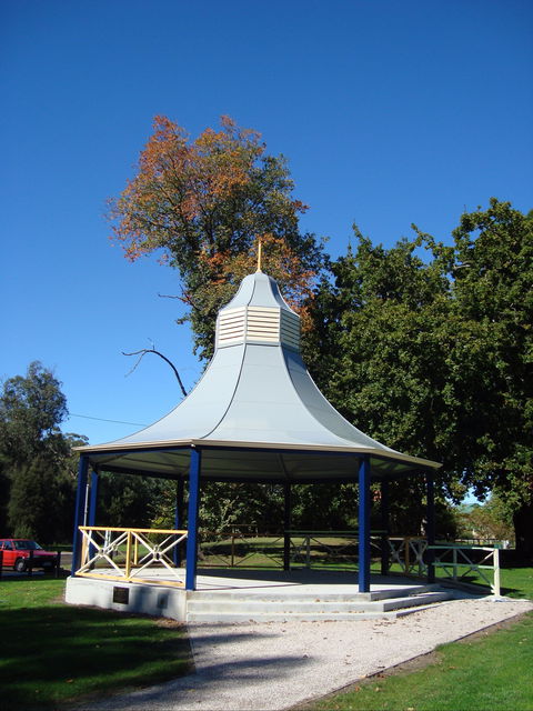 Bells Parade Reserve - VIC Tourism 1