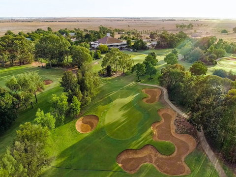 Murray Downs Golf And Country Club - VIC Tourism 0