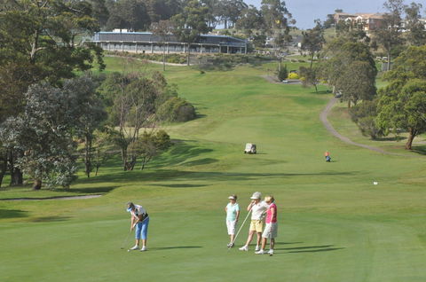 Tura Beach Country Club - VIC Tourism 0