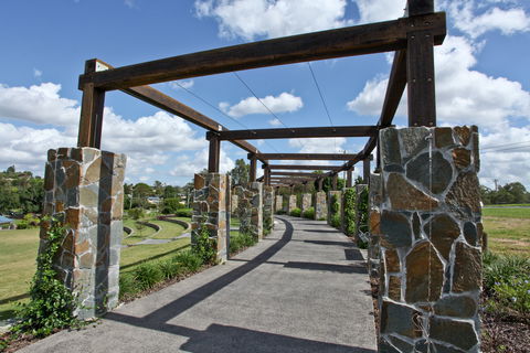 Underwood Park - VIC Tourism 1