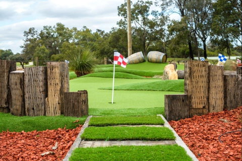 Vines Mini Golf - VIC Tourism 0