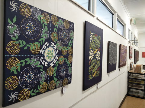 Waralungku Arts - Borroloola - VIC Tourism 0