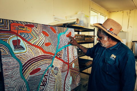 Waralungku Arts - Borroloola - VIC Tourism 1