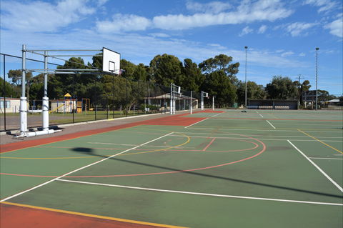 Cleve Sporting Facilities - VIC Tourism 0