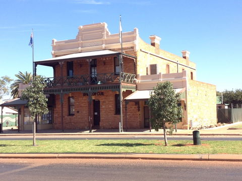 Old Gentleman's Club - VIC Tourism 0