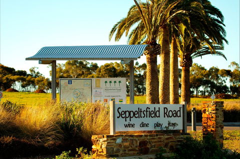 Seppeltsfield Road Barossa Valley - VIC Tourism 2