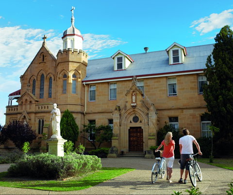 Warwick - VIC Tourism 0