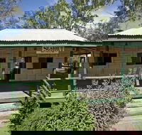Lenroy Slab Hut - VIC Tourism