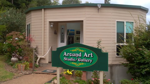 Around Art Studio/Gallery - VIC Tourism 0