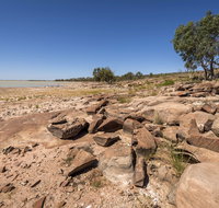 Peery Lake picnic area - VIC Tourism
