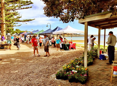 Stansbury Seaside Markets - VIC Tourism 0
