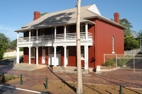 Campbelltown Heritage And Cultural Walk - VIC Tourism 1