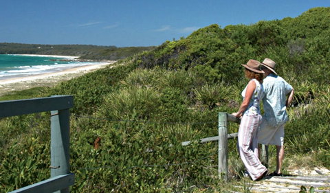Conjola Beach Picnic Area - VIC Tourism 0