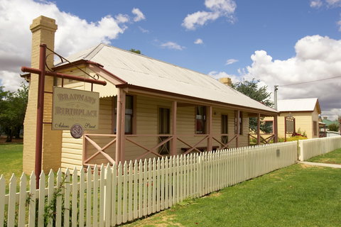 Cootamundra Cricketing Exploration - VIC Tourism 2
