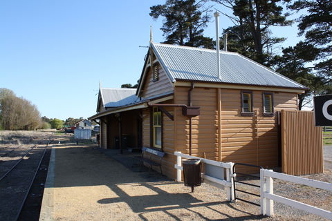 Crookwell Railway Station - VIC Tourism 1