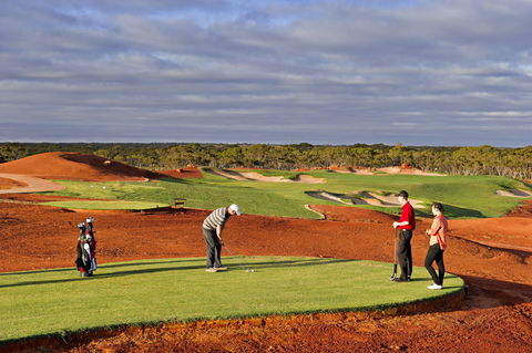 Kalgoorlie Golf Course - VIC Tourism 0
